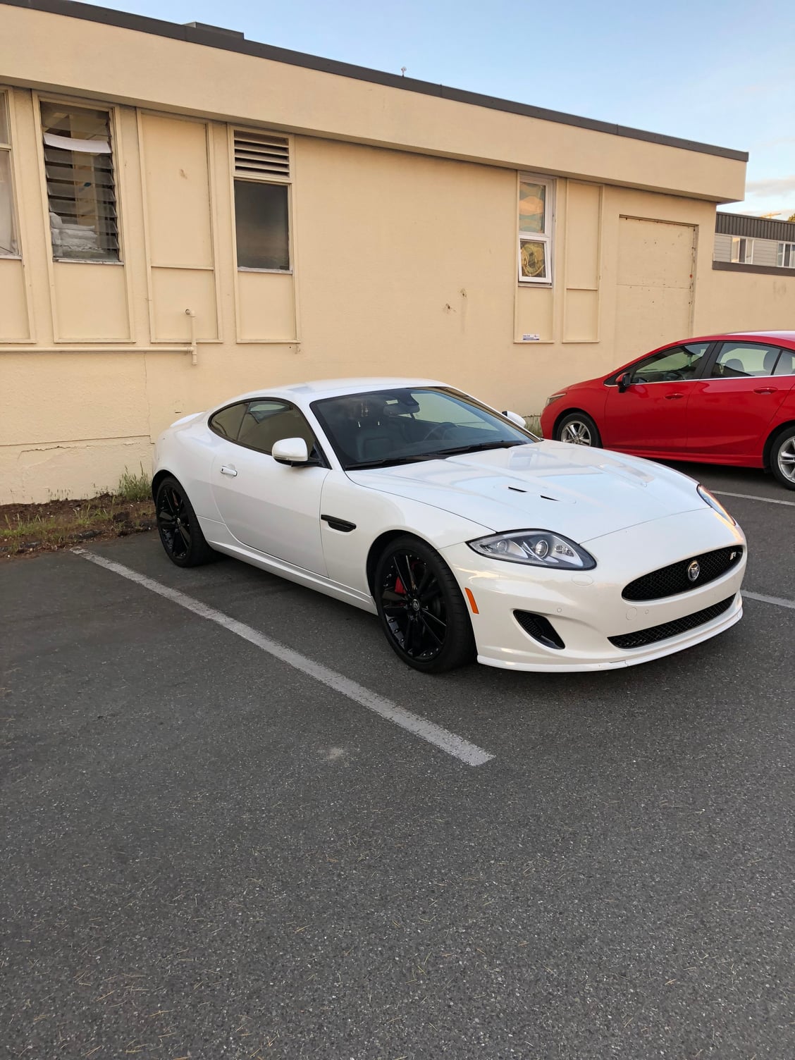 2013 Jaguar XKR - Mint 2013 XKR Canadian 16km only - Used - VIN SAJXA4DC0DMB50295 - 16,000 Miles - 8 cyl - 2WD - Automatic - Coupe - White - Victoria, BC V8W4A4, Canada