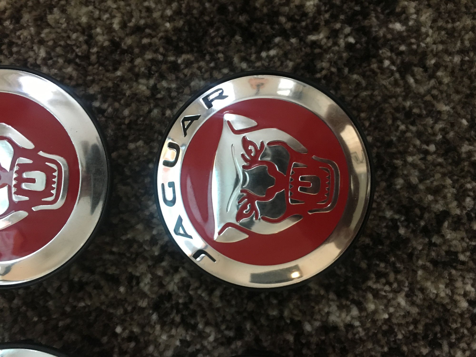 Exterior Body Parts - (4) OEM Jaguar Red Center caps - Used - 2006 to 2019 Jaguar All Models - Delray Beach, FL 33435, United States