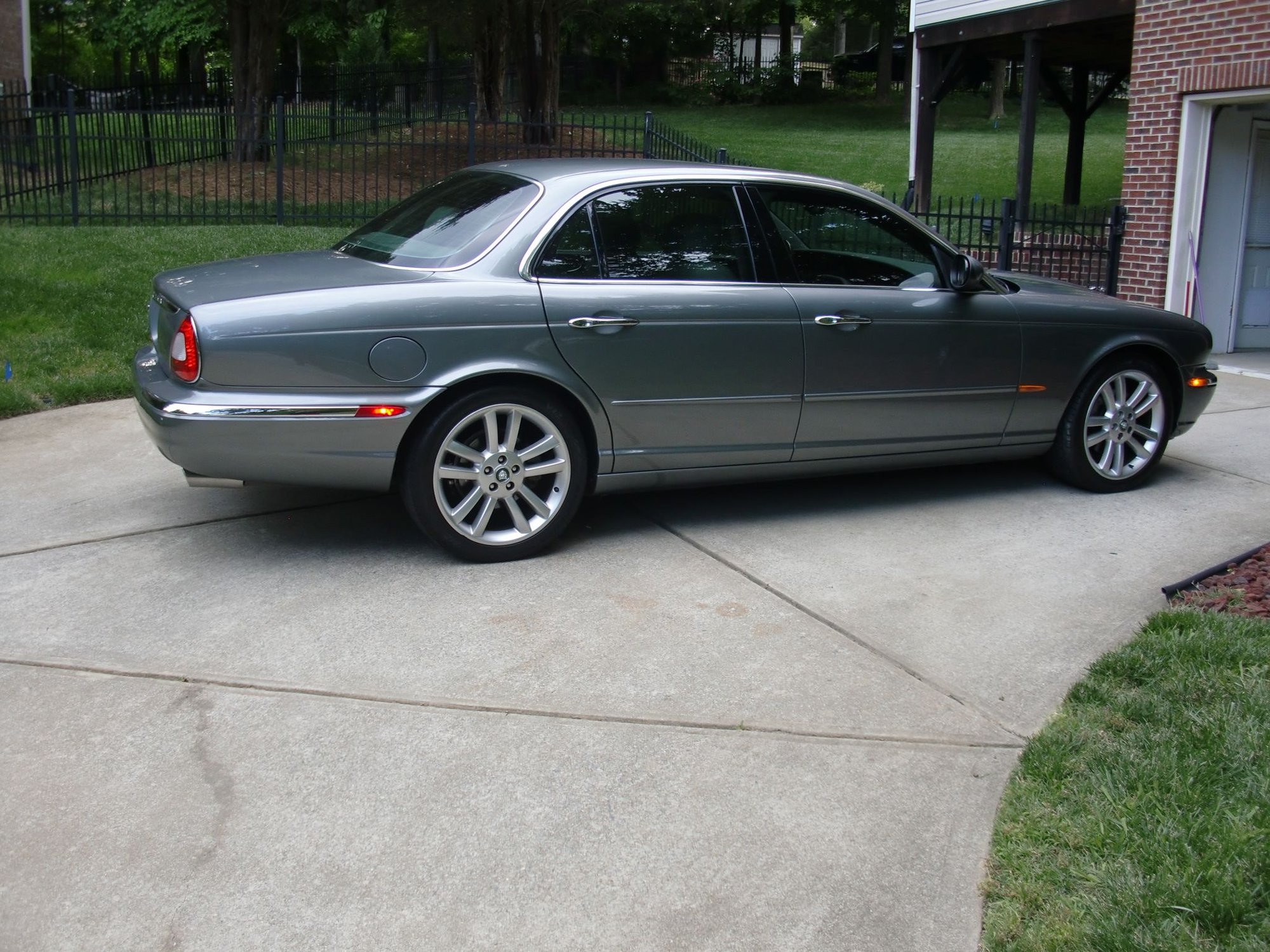 2004 Jaguar XJ8 - 2004 Jaguar XJ8 For Sale (EXCELLENT CONDITION) $8500 - Used - VIN SAJEA71C94SG01913 - 45,602 Miles - 8 cyl - 2WD - Automatic - Sedan - Gray - Charlotte, NC 28269, United States