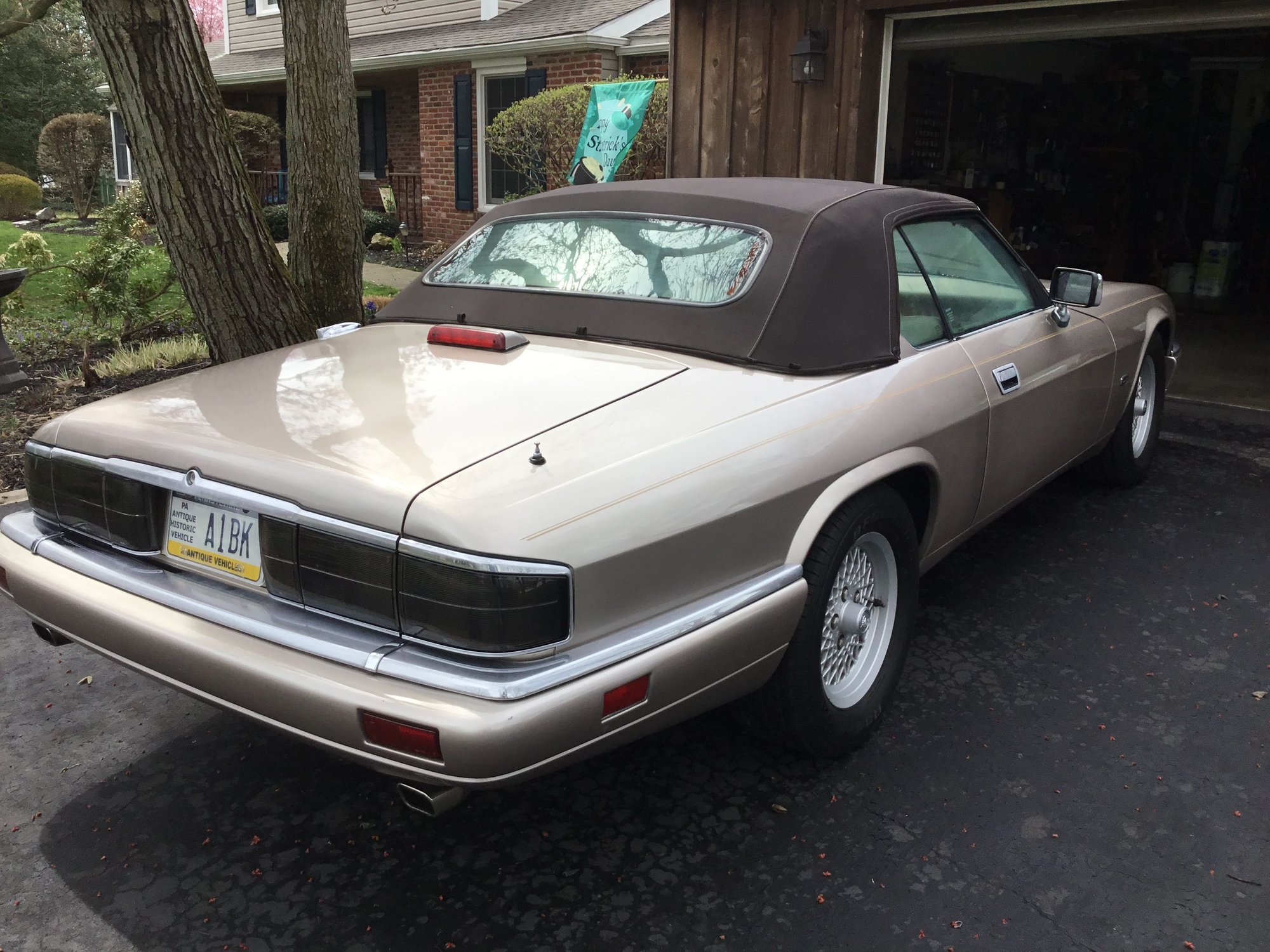 1994 Jaguar XJS - FS---1994 XJS 2+2 convertible - Used - VIN Sajnx2747rc189216 - 118,000 Miles - 6 cyl - 2WD - Automatic - Convertible - Beige - Norristown, PA 19403, United States