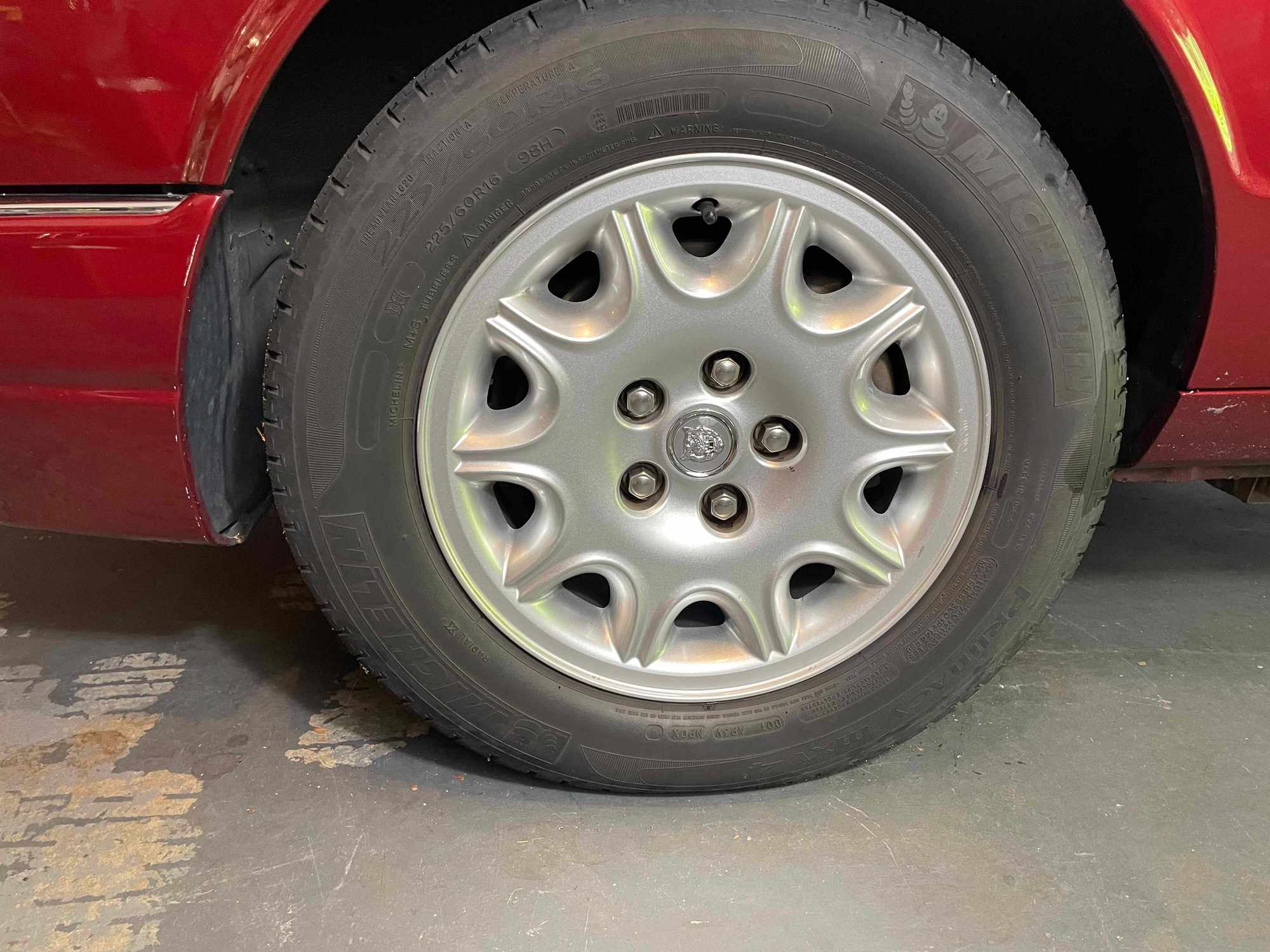 2003 Jaguar XJ8 - Beautiful 2003 Jaguar XJ8 in Great Condition for Sale - Used - VIN SAJDA14C03LF53943 - 69,550 Miles - 8 cyl - 2WD - Automatic - Sedan - Red - Hendersonville, NC 28379, United States