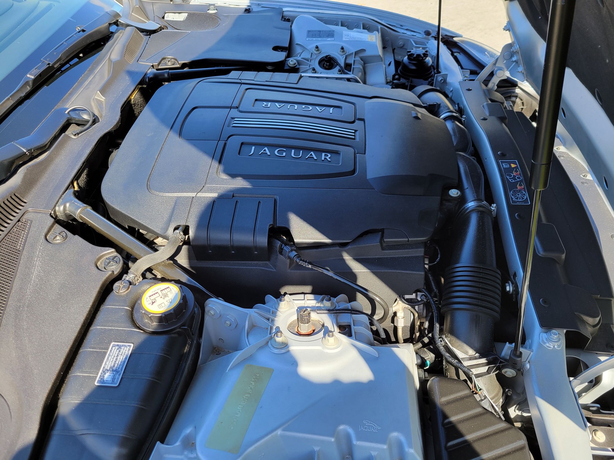 2010 Jaguar XK - 2010 Jaguar XK - Used - VIN SAJWA4FB2ALB36433 - 55,200 Miles - 8 cyl - 2WD - Automatic - Coupe - Silver - Orlando, FL 34786, United States