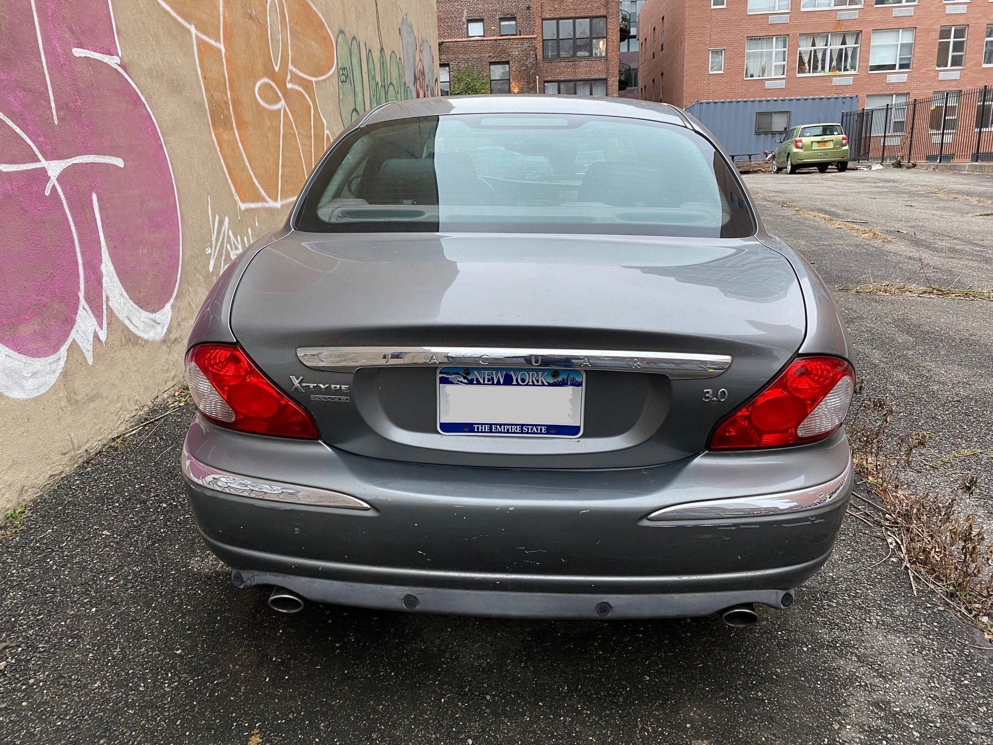 2004 Jaguar X-Type - Jaguar X-Type 3.0 AWD 2004 - Needs Work - $2,500 NYC - Used - VIN SAJEA51C74WD86948 - 92,000 Miles - 6 cyl - 4WD - Automatic - Sedan - Gray - New York, NY 11249, United States