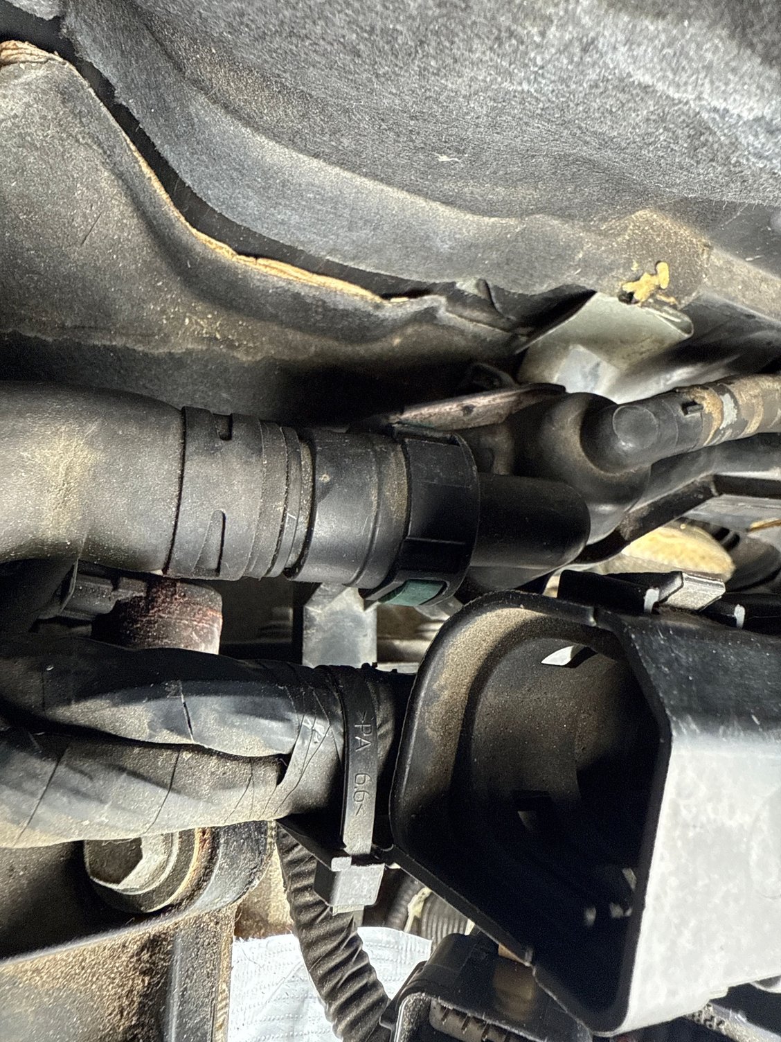 Coolant pipe with the green clip bits 