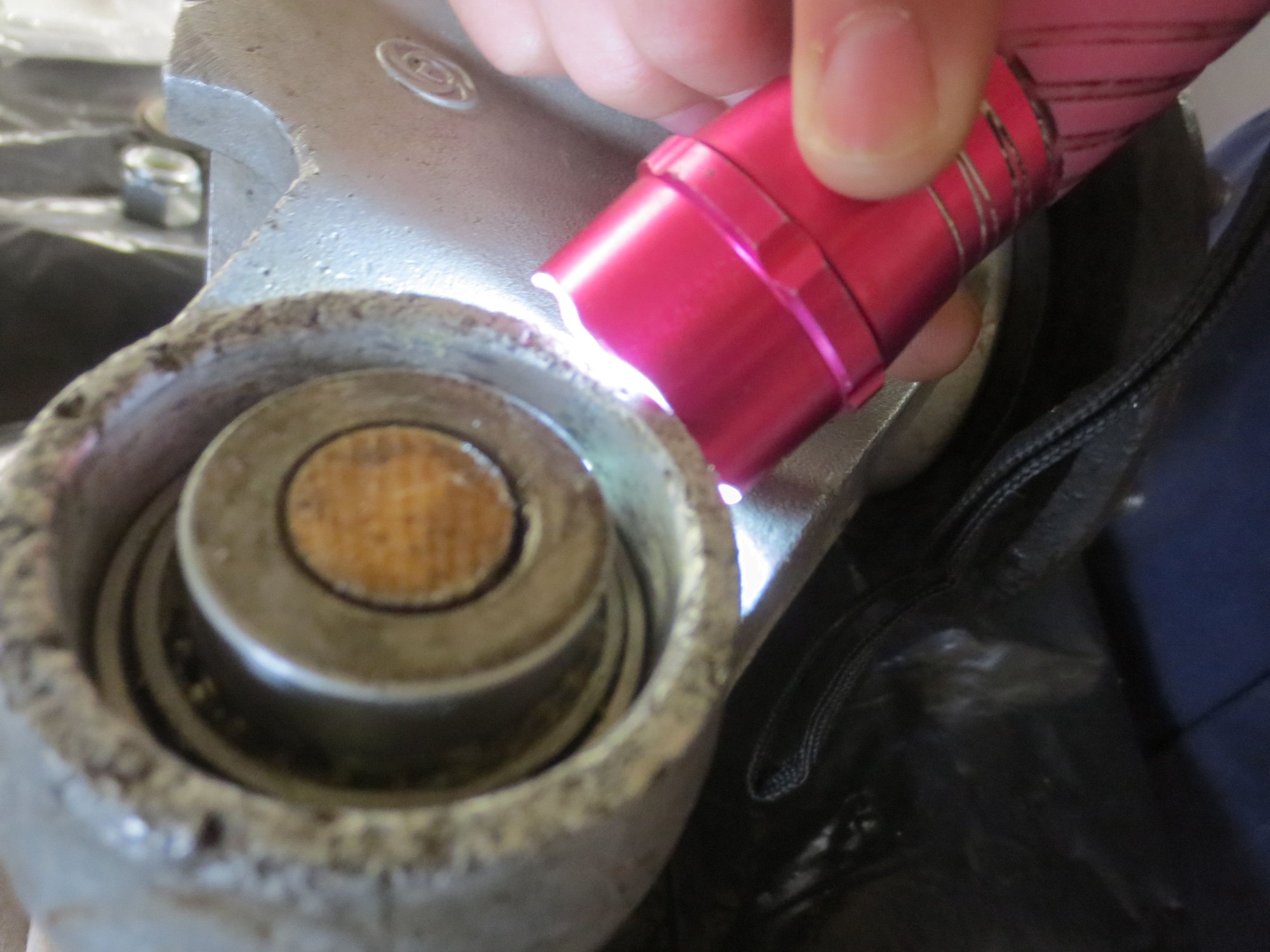 oil seal NOT in place