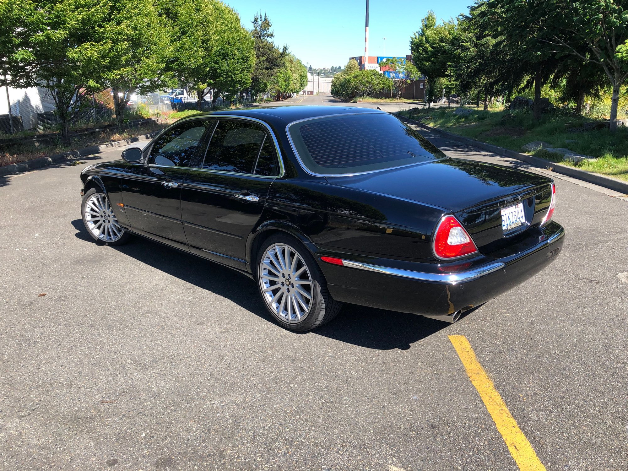 2004 Jaguar XJR - 2004 XJR for Sale - Used - VIN SAJWA73B34TG19553 - 143,000 Miles - 8 cyl - 2WD - Automatic - Sedan - Black - Seattle, WA 98188, United States