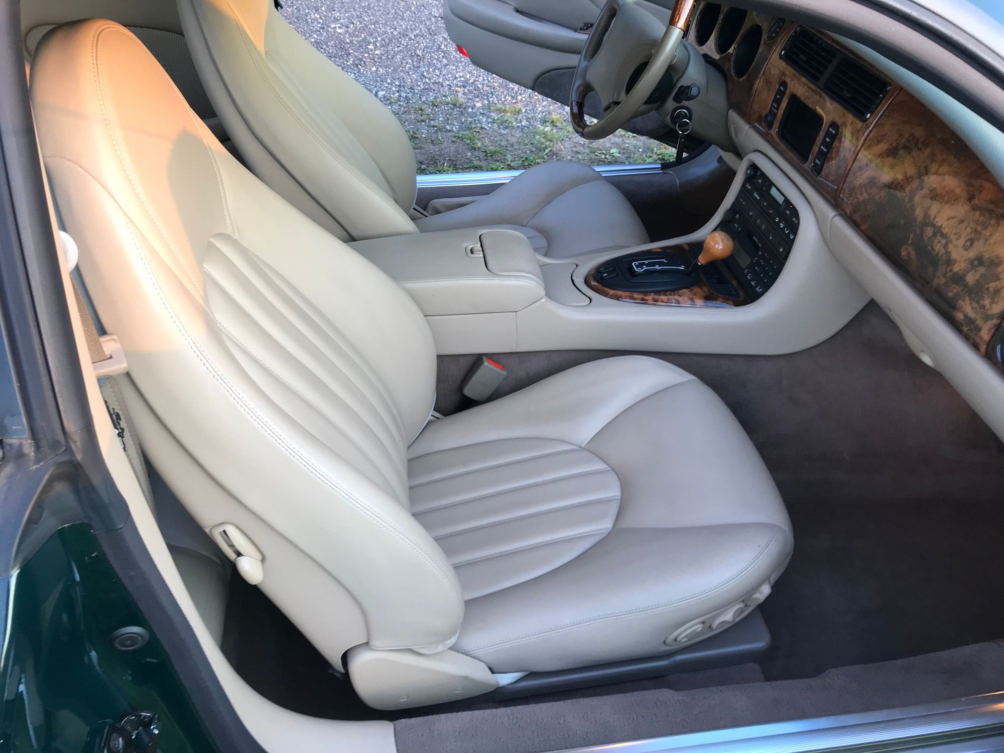 2000 Jaguar XK8 - 2000 brg xk8 - New - VIN SAJJA41C0YNA06028 - 62,000 Miles - 8 cyl - 2WD - Automatic - Coupe - Berwyn, PA 19312, United States