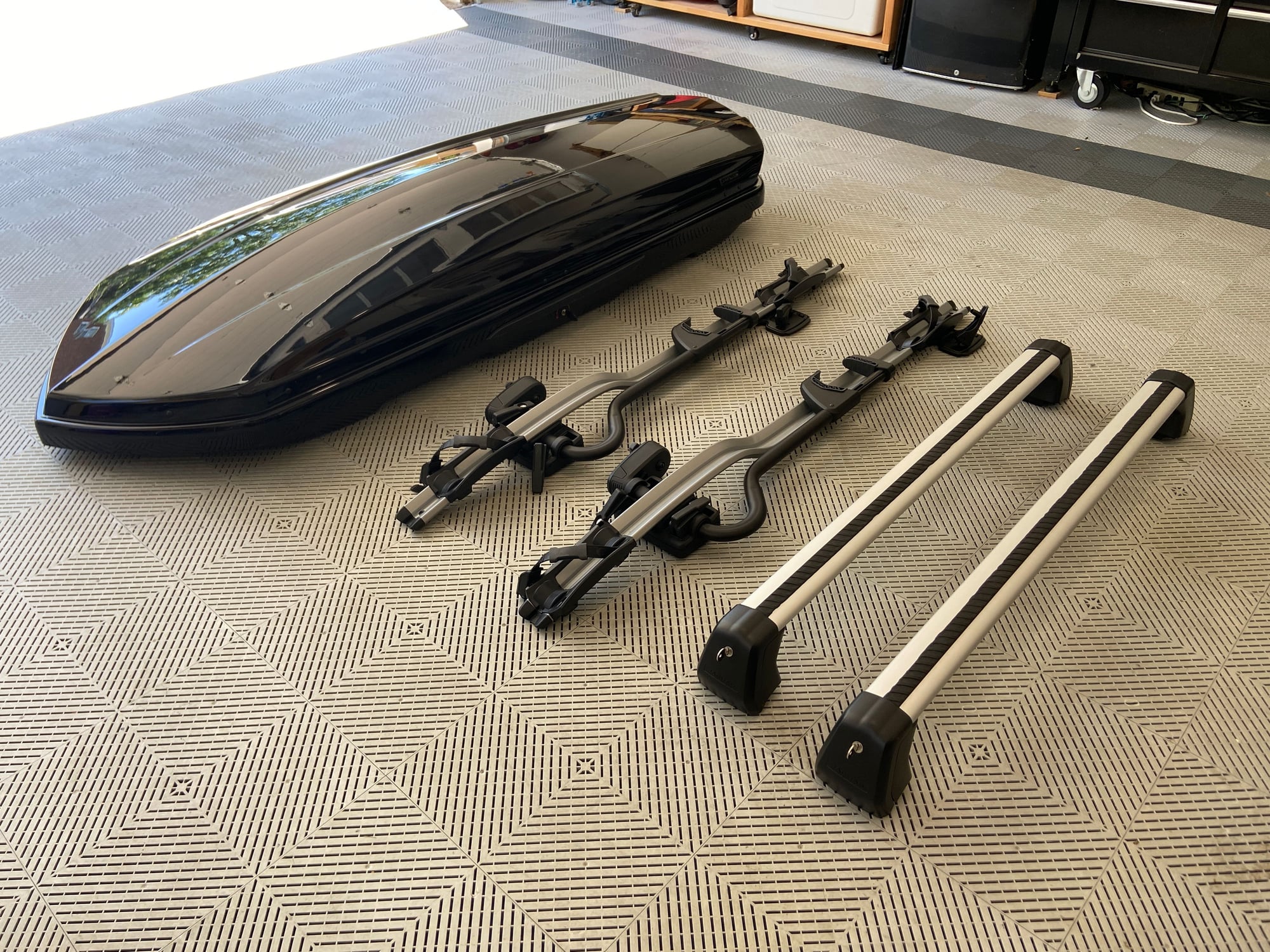 Accessories - Jaguar roof accessories (stowage box, cross bars, bike racks) - Used - 2018 to 2022 Jaguar XF - Nashville, TN 37221, United States