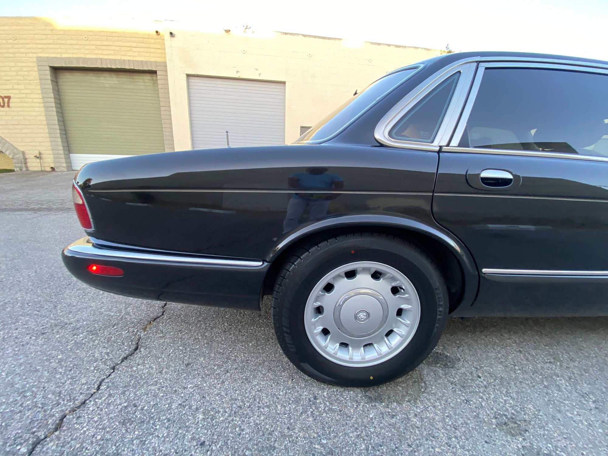 1998 Jaguar Vanden Plas - Super Clean 1998 XJ8 VDP - Used - VIN SAJKX624XWC842389 - 105,000 Miles - 8 cyl - 2WD - Automatic - Sedan - Black - Northridge, CA 91324, United States