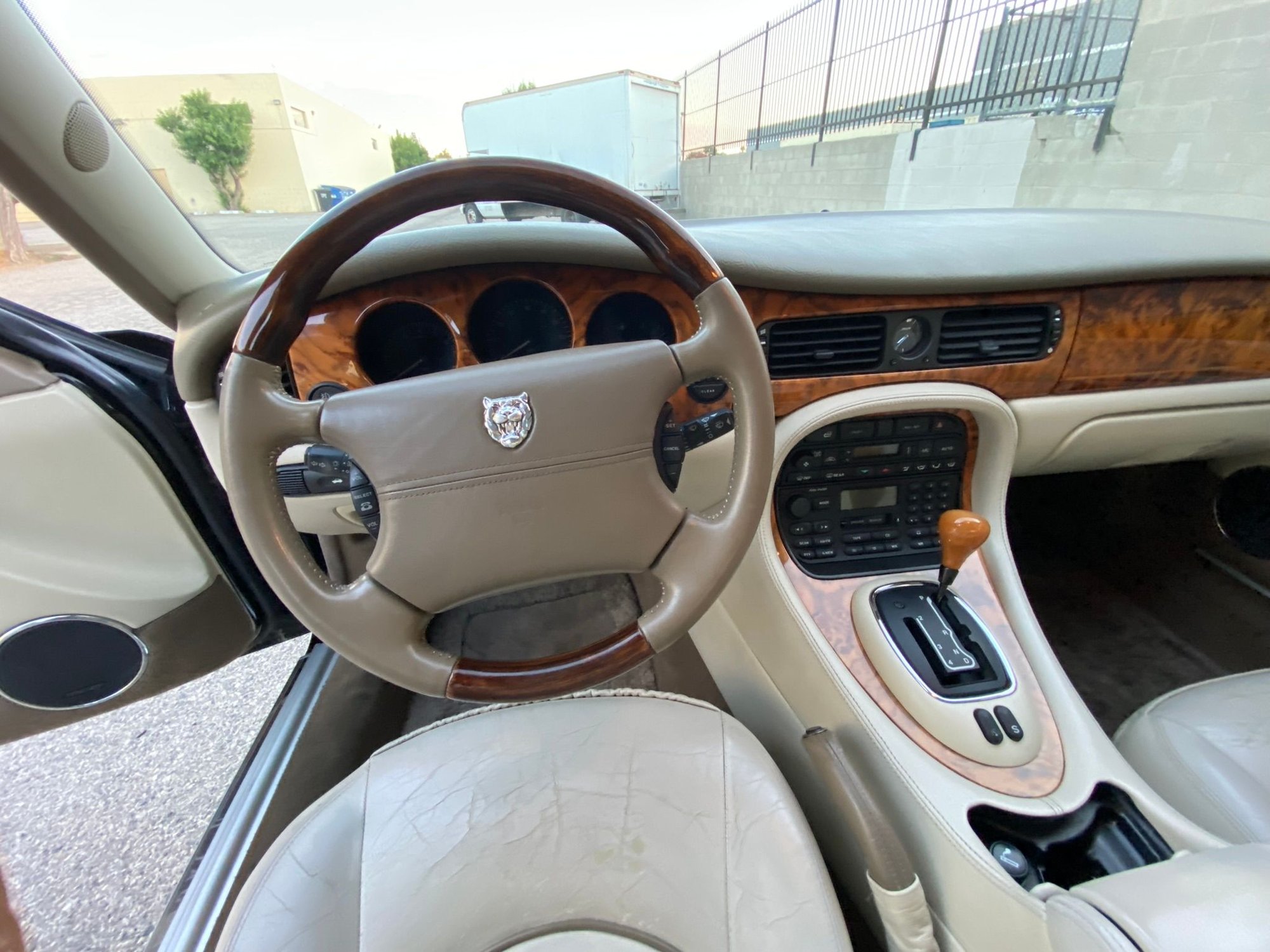 1998 Jaguar Vanden Plas - Super Clean 1998 XJ8 VDP - Used - VIN SAJKX624XWC842389 - 105,000 Miles - 8 cyl - 2WD - Automatic - Sedan - Black - Northridge, CA 91324, United States