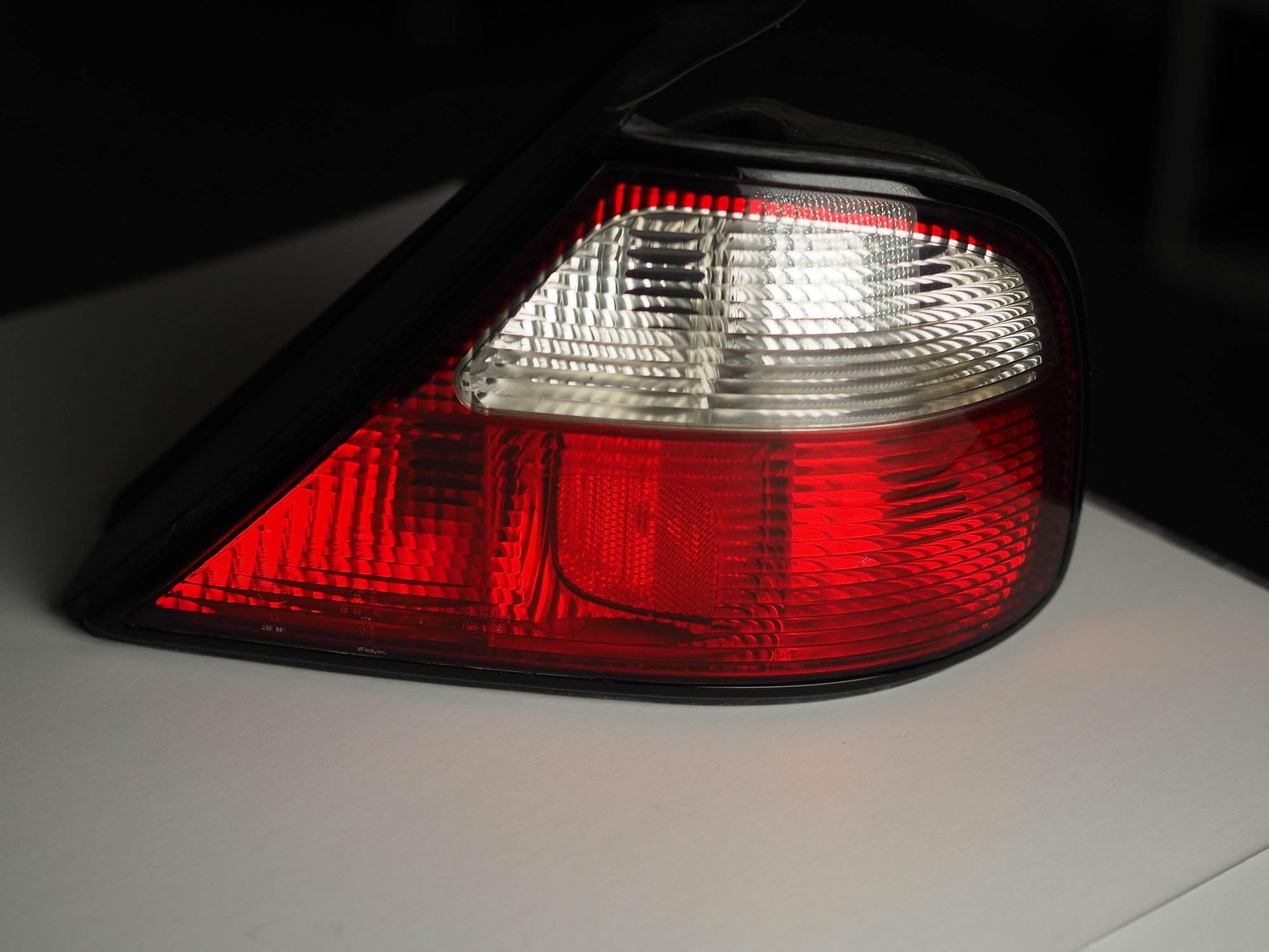 Lights - X308 XJ Taillight (left & right) - Used - 1998 to 2003 Jaguar XJ8 - Vienna, Austria