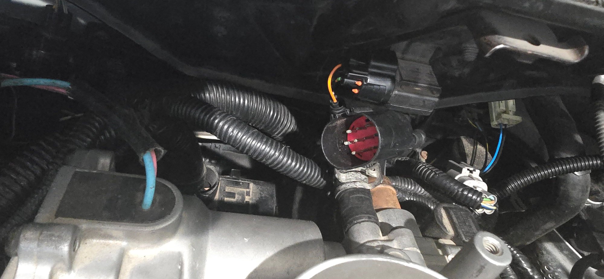 Its located dire tky behind throttle body