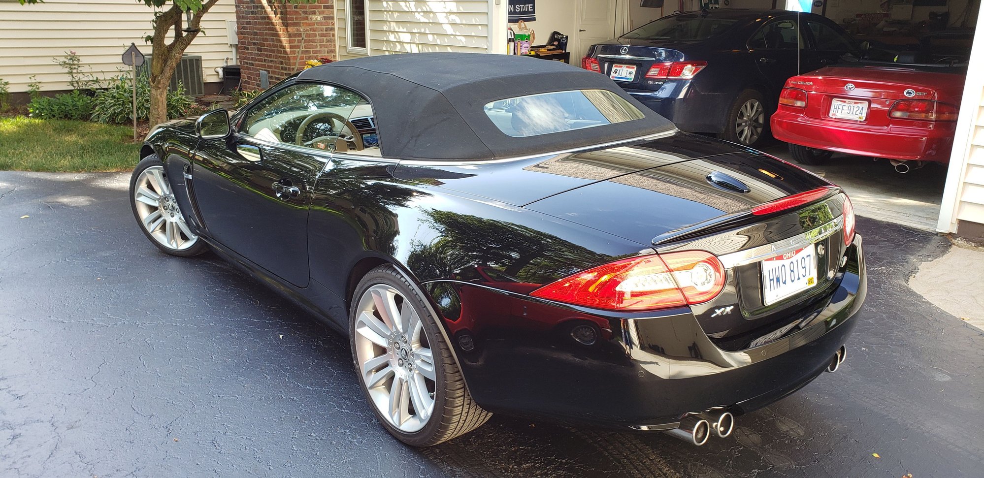 2011 Jaguar XKR - 2011 jag xkr - Used - VIN SAJWA4EC1BMB4253 - 22,600 Miles - 8 cyl - 2WD - Automatic - Convertible - Black - Dublin, OH 43017, United States