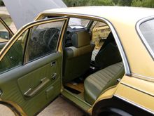 But the merc has some charm to it including a green interior, its yellow and black, it was used by german police in the 80s, and the vin is wbd12312312321993 and that is verified