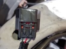 This is the electrical connector to the DCCV. How to I test this connection?