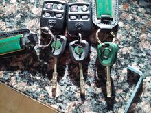all keys and owners manual including the "key" for lowing and raising the top manually.