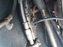 Underhood fuel line connections
