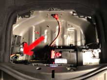 Battery now on right against rear edge, with eco-stop/start thing now on left (“purple” wire bundle clip)