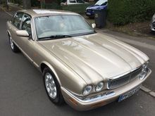 XJ8 3.2SE 2002  Topaz