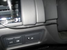 Cable route from holder into steering column space