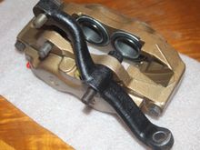 XJS Caliper Bolt Positions