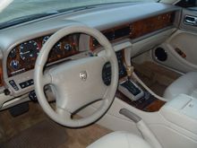 Recovered steering wheel, like new upholstery :-)