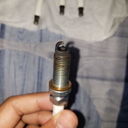 See this one i feel like it's one from cylinder 5 since i can't really tell which cylinder is which and it isn't written on manual either.