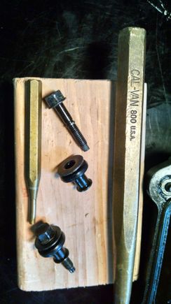 These are the cam cover bolts with their retainers and O rings.  