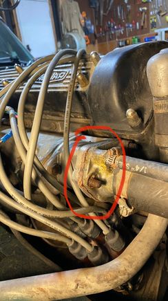 Detail view of the gasket that needs replaced