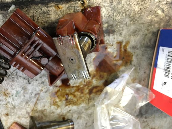 Now here's the passenger side secondary tensioner, see how the plastic has been taken off the metal piece. How the chain has practically sawed the metal part, yet before I opened the valve cover I never heard any metal to metal grind. I have saved a Jaguar from catastrophic failure, feels good to catch this in time.