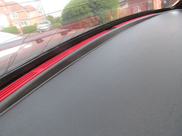 Rear parcel shelf