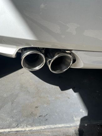 Looking nice - 3.5" tips. 