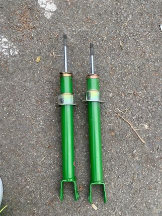 Both are identical part no. 
So the longer shaft is stuck frozen
The shorter one can be pushed