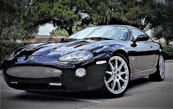 2005 Jaguar XKR Coupe  -  Ebony/Ivory
20" BBS "Montreal" Wheels  -  Philips DTRL