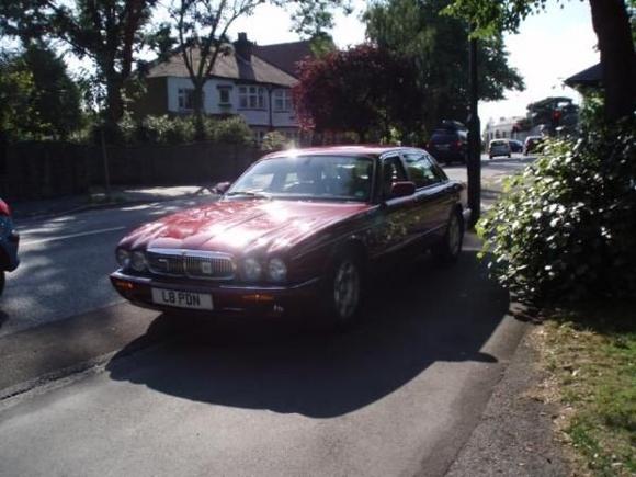 XJ8