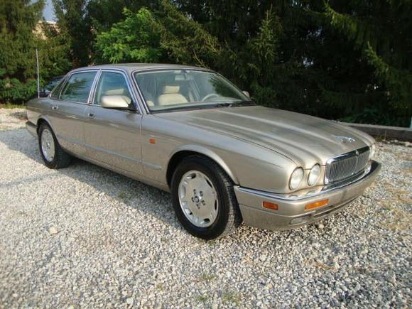 96 Jaguar XJ6 Exterior, passenger side, front oblique.