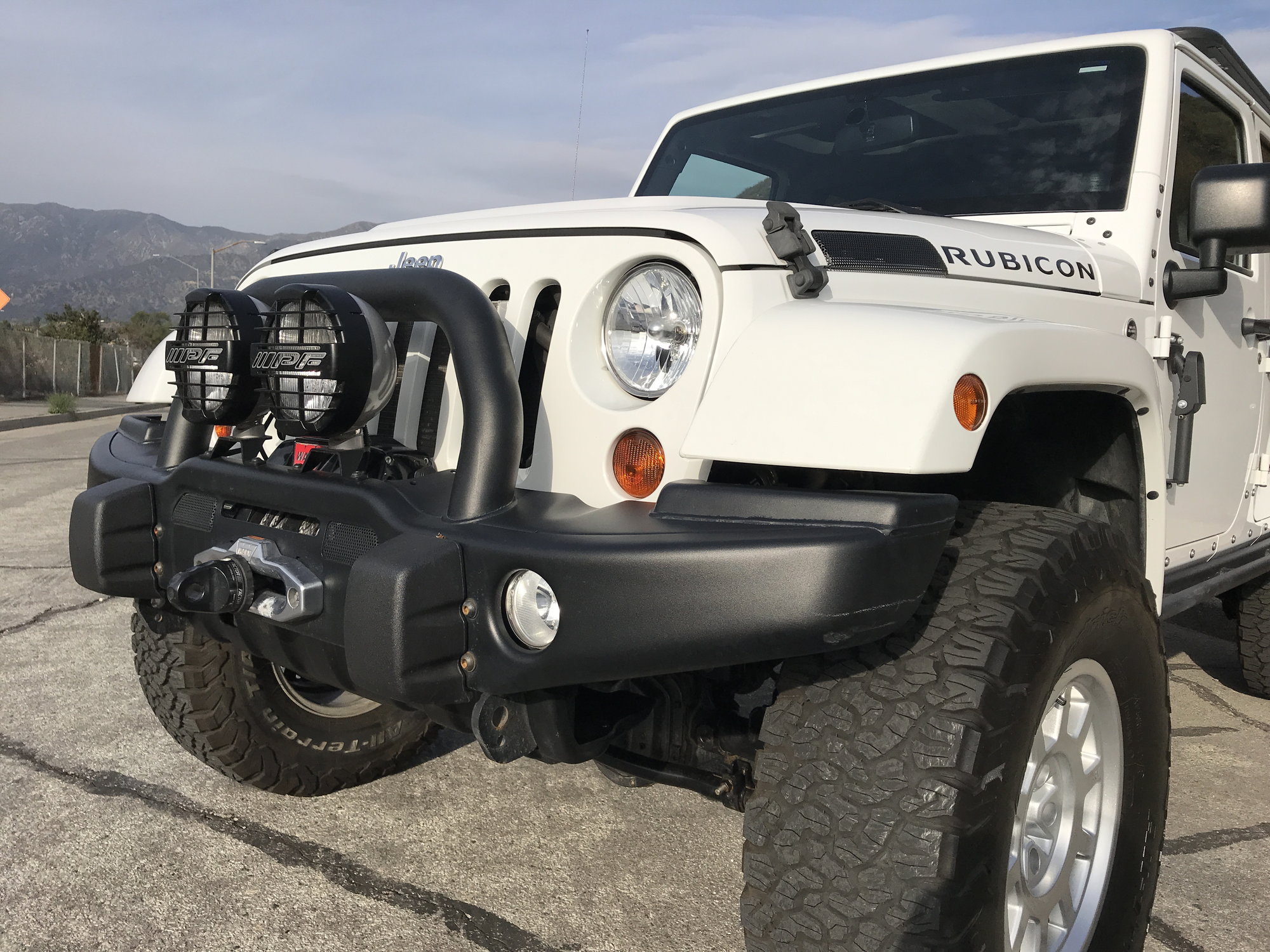 2013 Jeep Wrangler - '13 Jeep Wrangler JK Rubicon, 6-Speed, Supercharged, Lifted, 25k mi, SoCal - Used - VIN 1C4BJWFG6DL632664 - 25,000 Miles - 6 cyl - 4WD - Manual - SUV - White - Glendale, CA 91207, United States