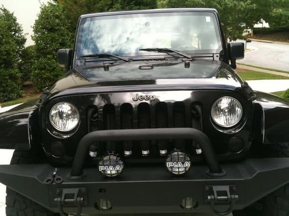 black &quot;jeep&quot; emblem