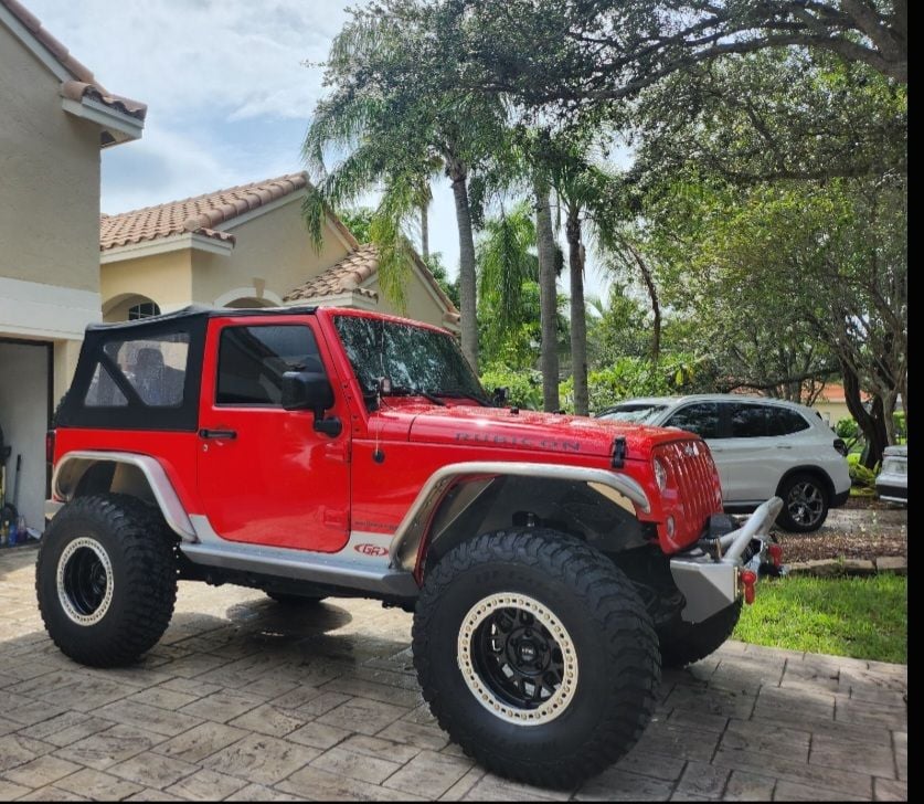 2018 Jeep Wrangler - Jeep Rubicon - Used - VIN 1C4BJWCG8JL802314 - 37,500 Miles - 6 cyl - 4WD - Automatic - Truck - Red - Coral Springs, FL 33076, United States