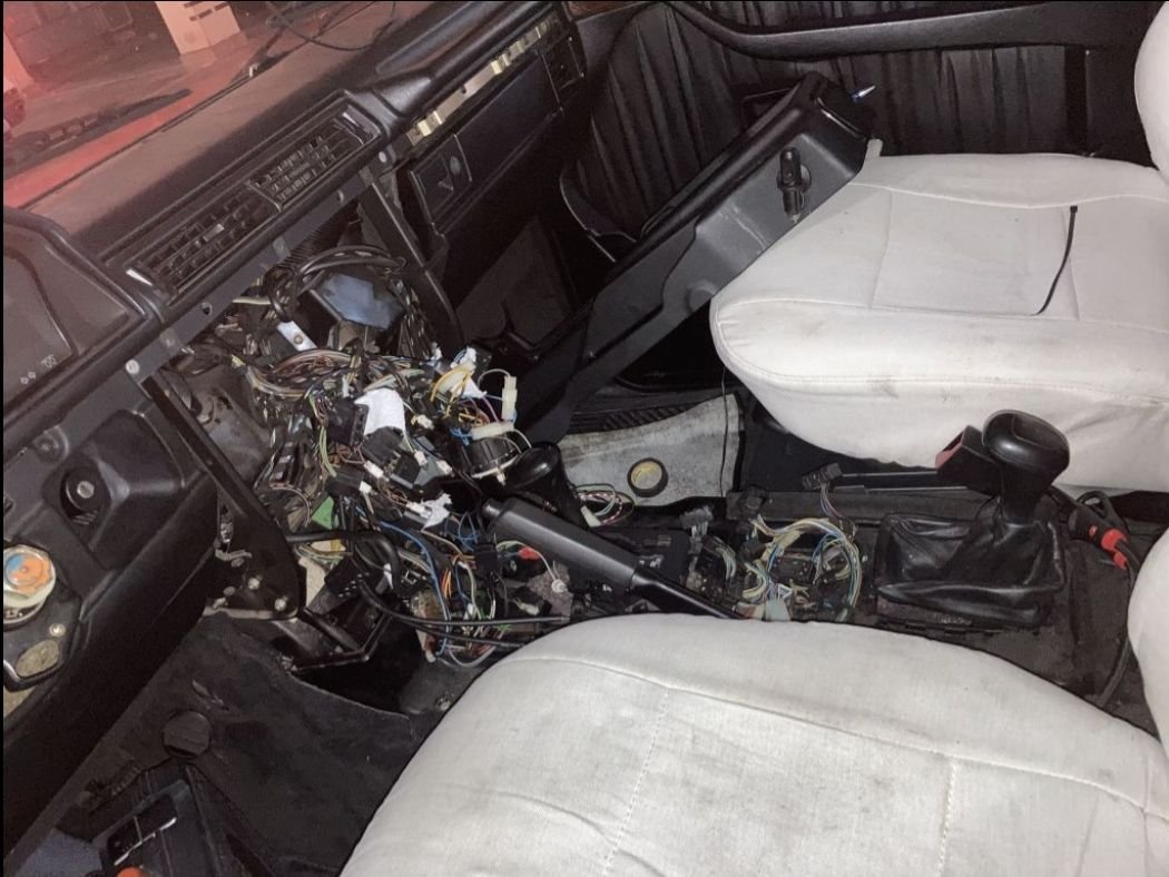 How do I replace the blower motor 05 G500? Squeaky Noisy