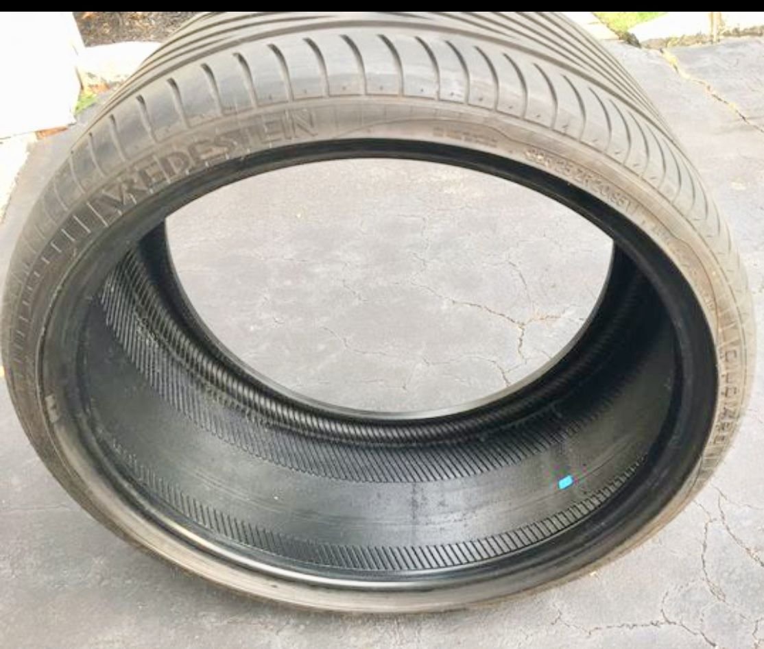 Wheels and Tires/Axles - Tires - Used - 2007 to 2011 Mercedes-Benz E63 AMG - North Babylon, NY 11703, United States