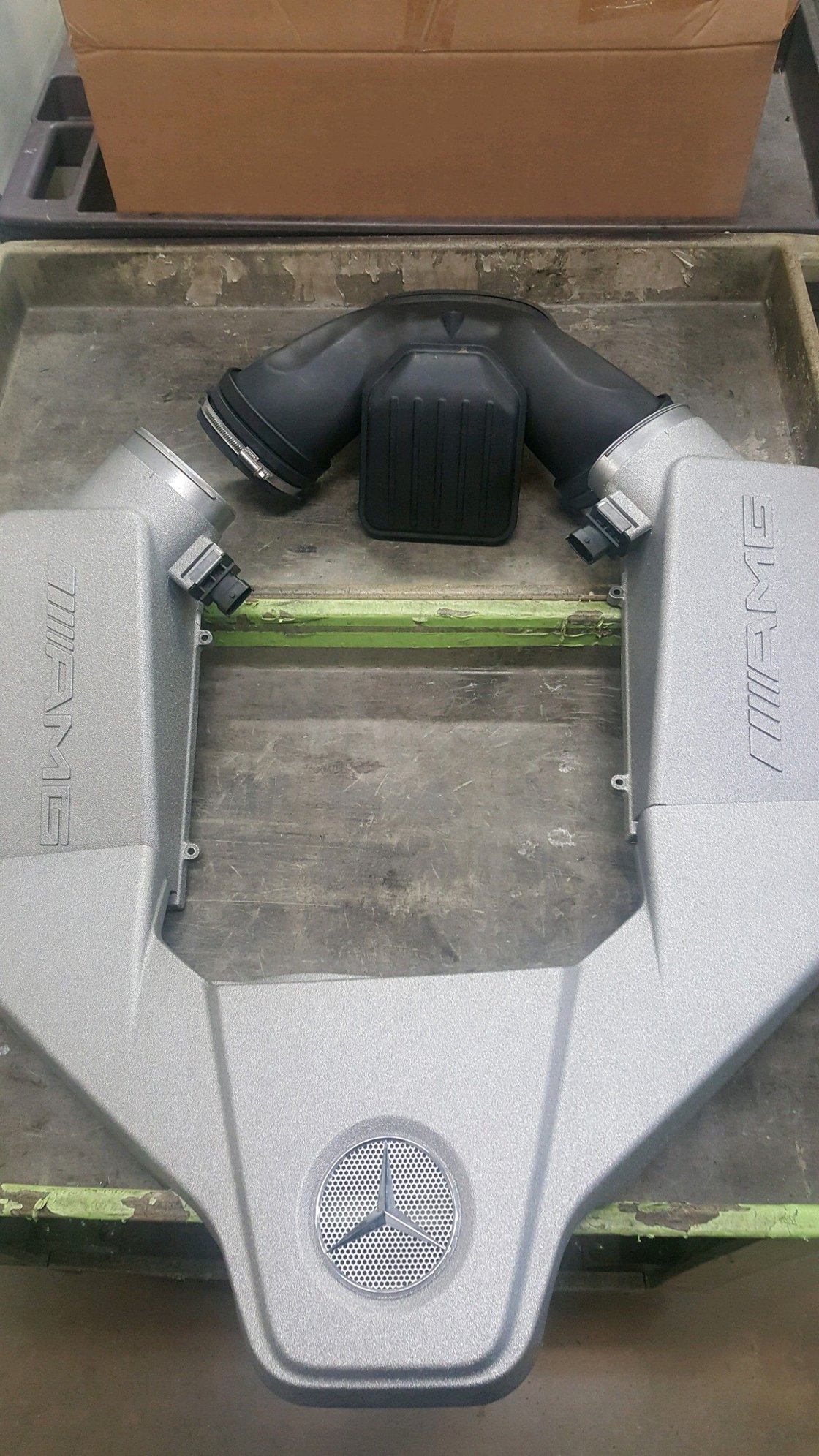 Engine - Intake/Fuel - M156 Engine Cover / AIr Box and intake line - Used - 2007 to 2009 Mercedes-Benz E63 AMG - Houston, TX 77090, United States