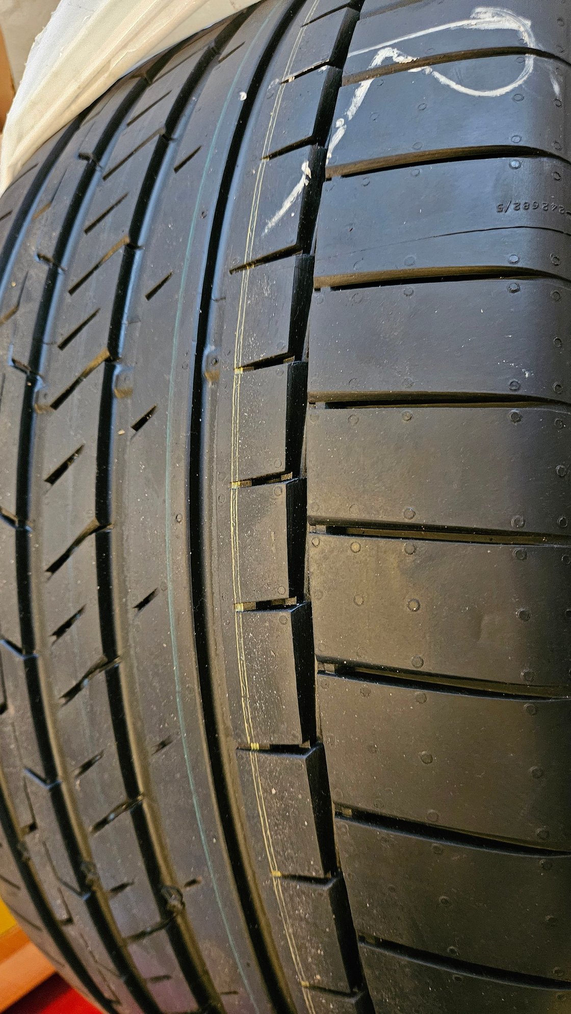 Wheels and Tires/Axles - Continental Sport Contact 6 Tires 275/45/21 and 315/40/21 - Used - All Years Mercedes-Benz GLE-Class - Toronto, ON L4J8A9, Canada