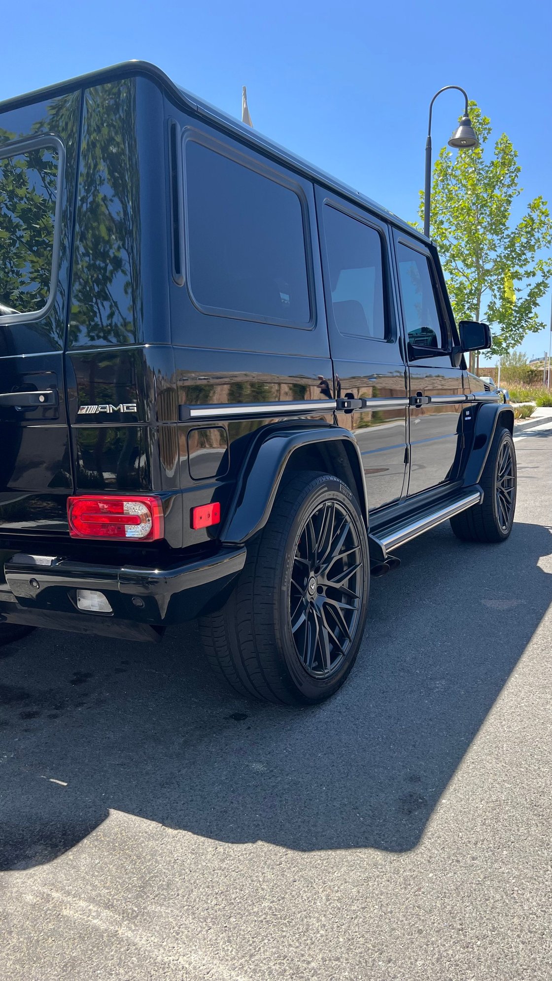 2014 Mercedes-Benz G63 AMG - 2014 Mercedes-Benz G-Wagen G63 AMG 77k miles Excellent Condition - Used - VIN WDCYC7DF6EX221340 - 8 cyl - 4WD - Automatic - SUV - Black - Santa Clarita, CA 91350, United States