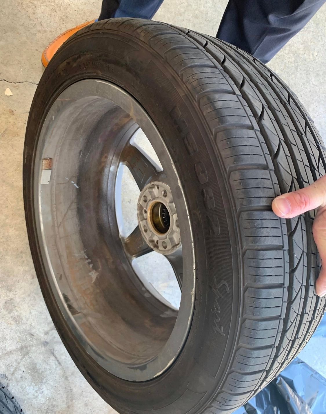 Wheels and Tires/Axles - OEM 18" 5 Spoke AMG Wheels - Used - 2015 to 2020 Mercedes-Benz E300 - 2015 to 2020 Mercedes-Benz E350 - San Antonio, TX 78255, United States