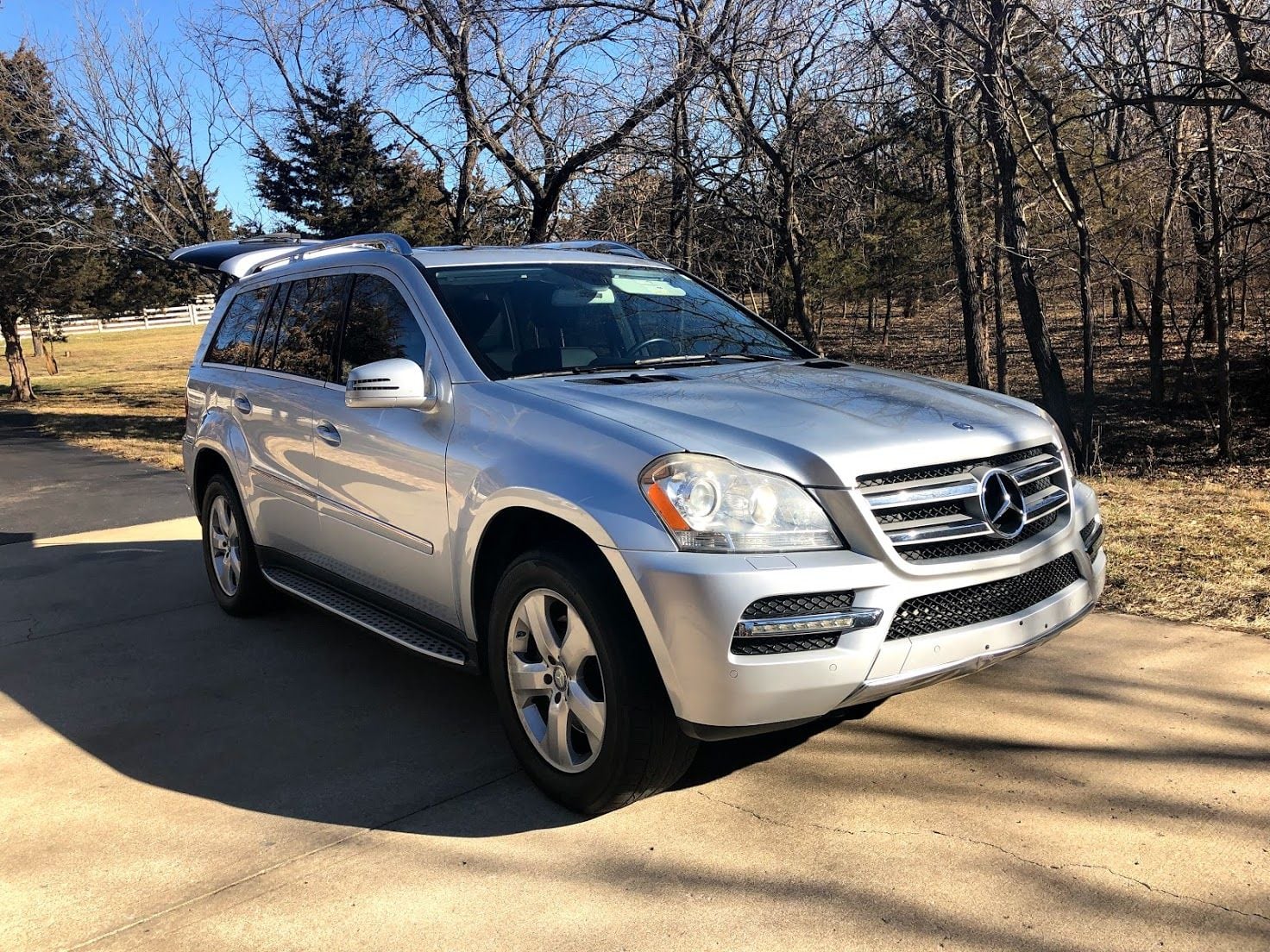 2012 Mercedes-Benz GL450 - 2012 GL 450 for sale - Used - VIN 4JGBF7BE4CA765280 - 90,237 Miles - 8 cyl - AWD - Automatic - SUV - Silver - Lenexa, KS 66220, United States