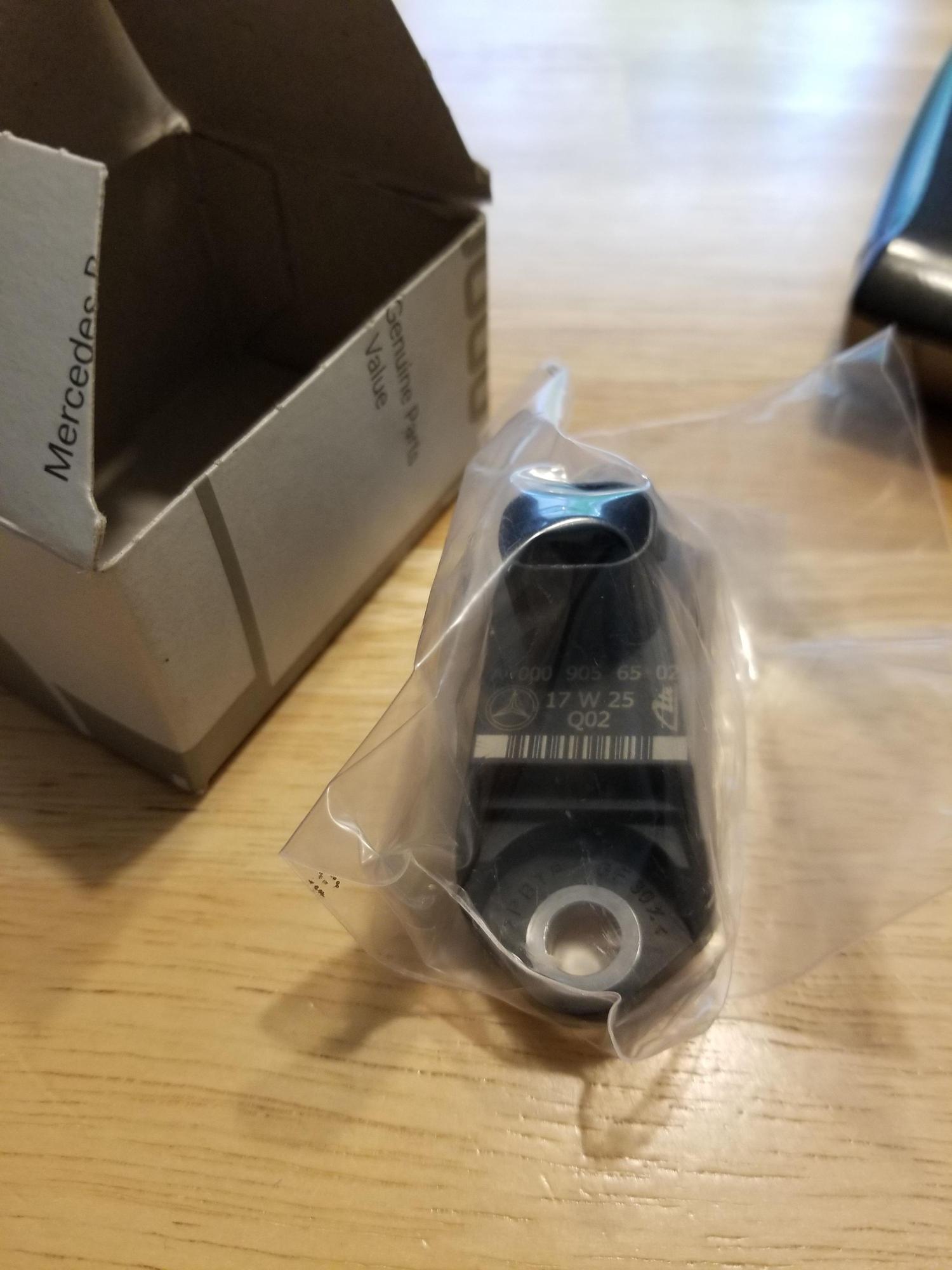 Steering/Suspension - FS: Acceleration Sensor Mercedes-Benz 0009056502 GENUINE Brand New !! - New - Waterbury, CT 06708, United States