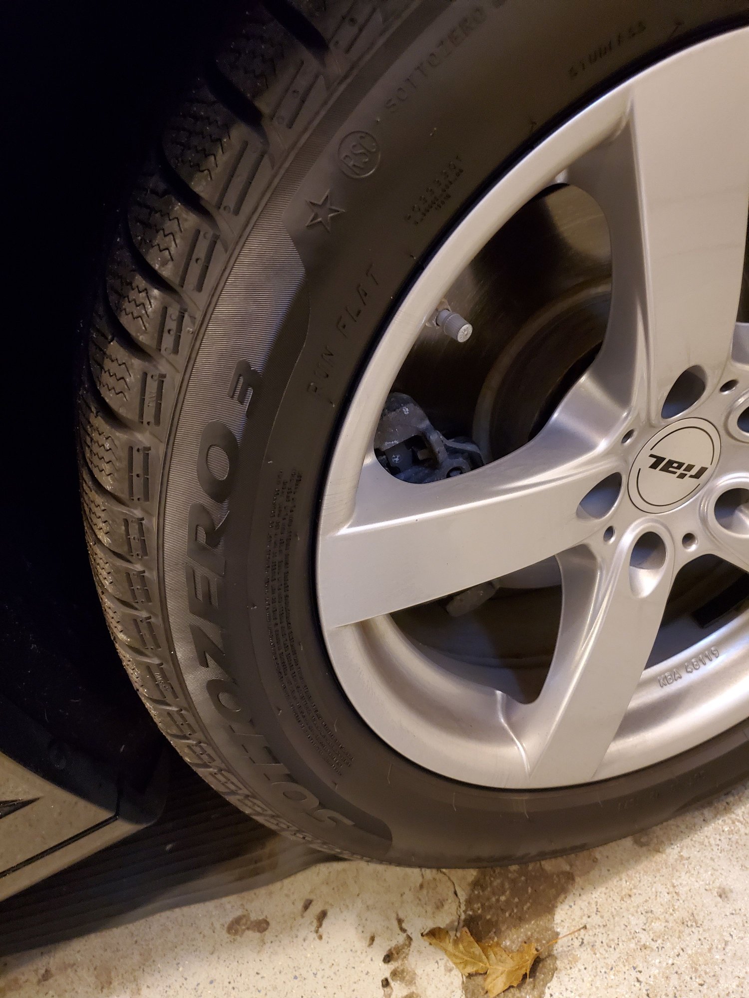 Wheels and Tires/Axles - Pirelli 18" SottoZero 3 Winter Tires - 245/50R18 - Used - All Years Any Make All Models - Huntington, NY 11743, United States