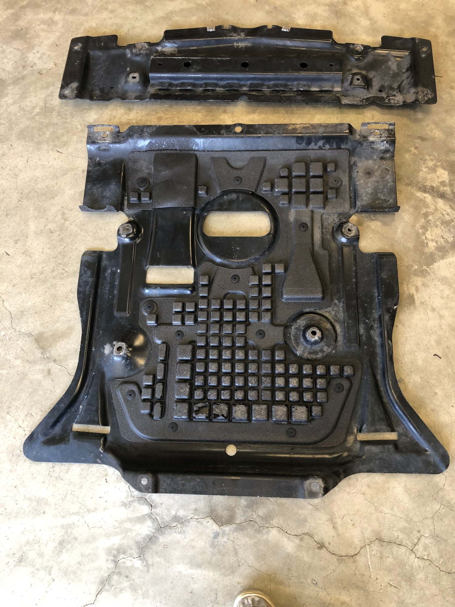 Exterior Body Parts - W or X 166 Off Road package steel skid plates - Used - 2013 to 2019 Mercedes-Benz GL550 - 2012 to 2018 Mercedes-Benz GLE-Class - 2013 to 2019 Mercedes-Benz GL450 - Sykesville, MD 21784, United States