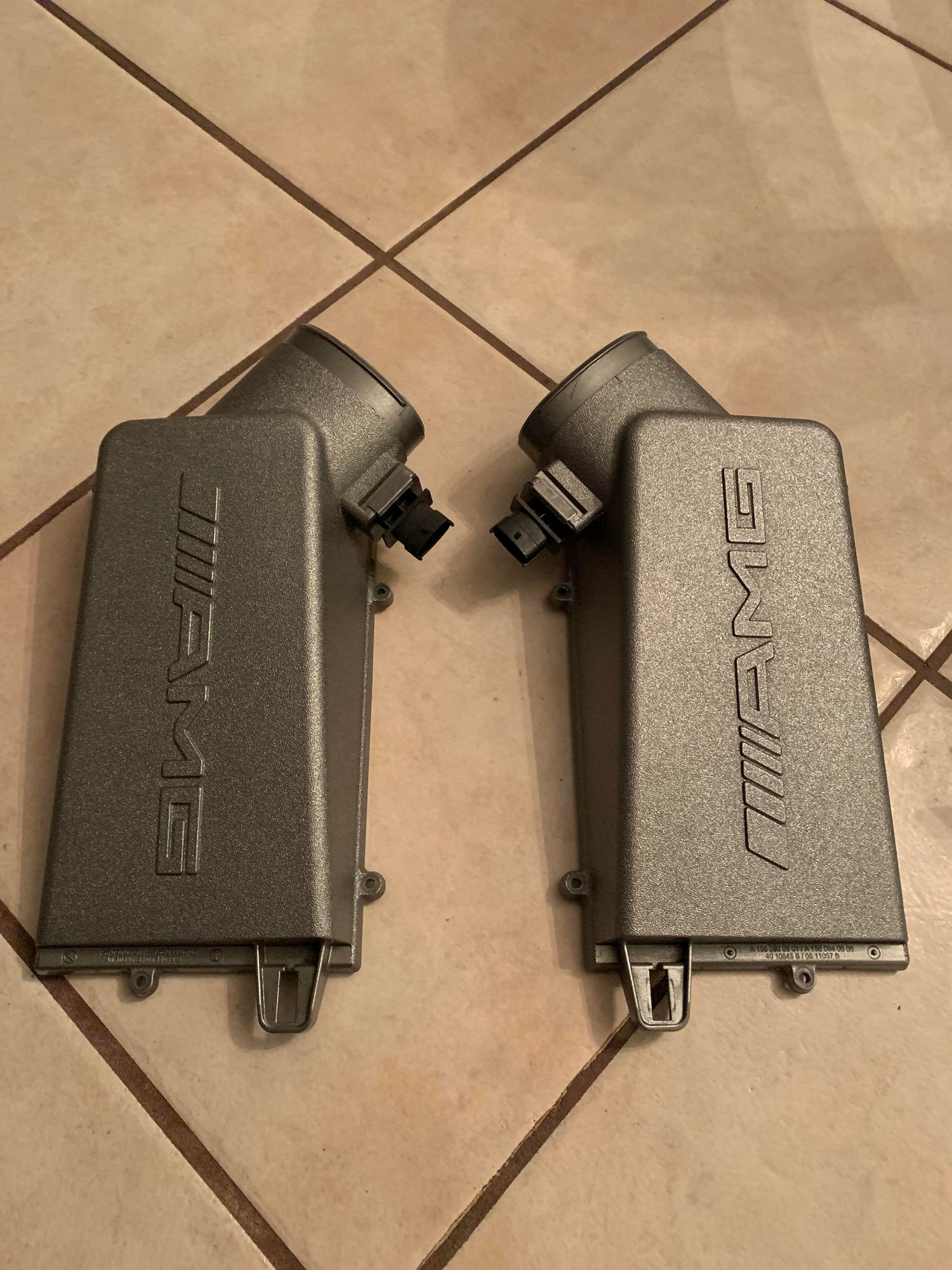 Engine - Intake/Fuel - W204 Mercedes C63 OEM Air Boxes With K&N Air Filters - Used - 2008 to 2014 Mercedes-Benz C63 AMG - Naples, FL 34117, United States
